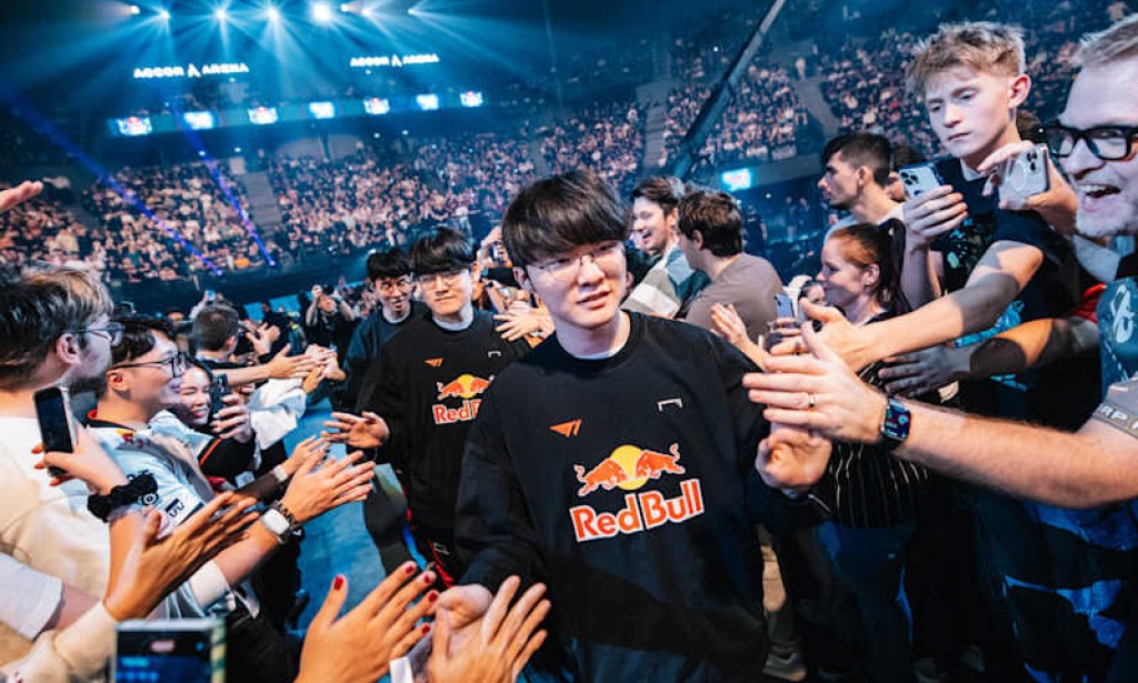 League of Legends in 2025: When Patch Updates Become Part of the Esports Battle