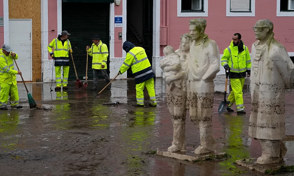 Portugal remains on alert as Storm Claudia moves towards UK