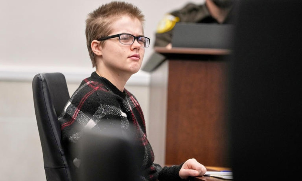 Slender Man attacker won't fight extradition to Wisconsin after fleeing group home