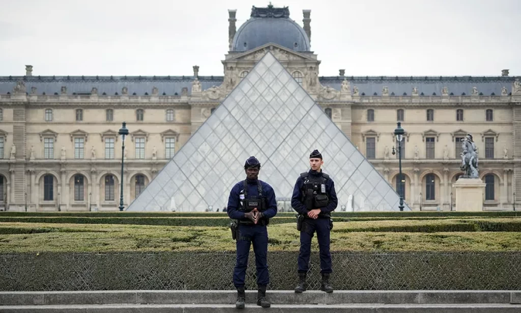 Louvre robbery could lead museums worldwide to overhaul security programs, expert says