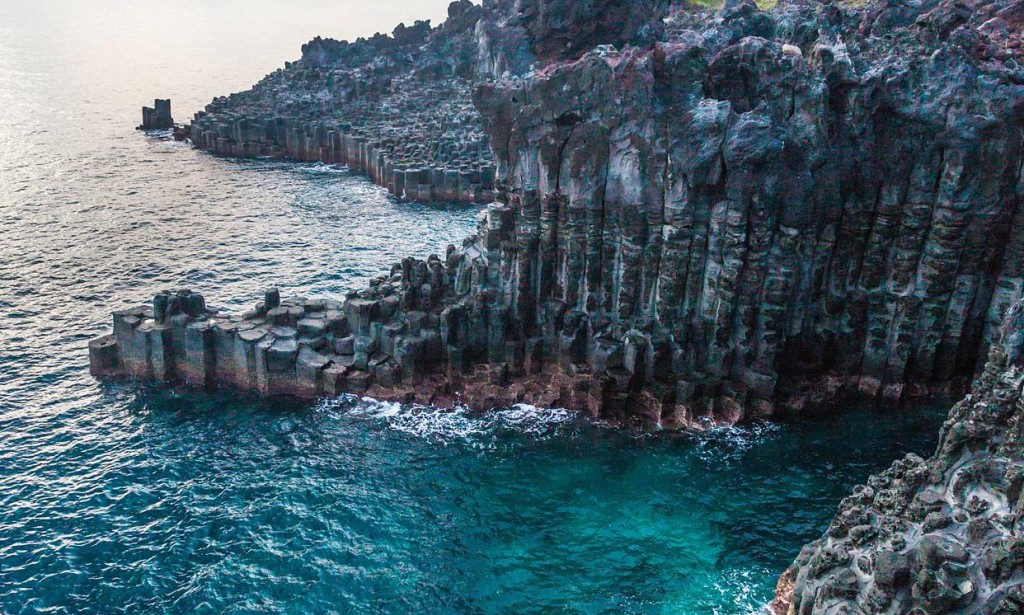 Jeju Island: A Volcanic Paradise Woven with Stone Culture